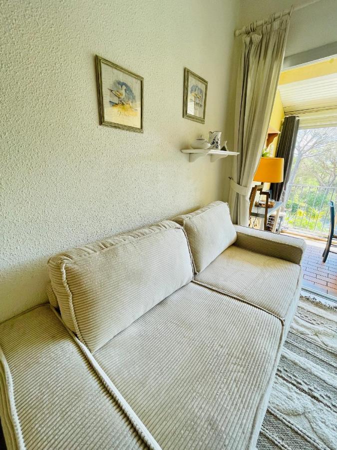 Bel Appartement Avec Mezzanine, Vue Mer Et Piscine Cogolin Bagian luar foto